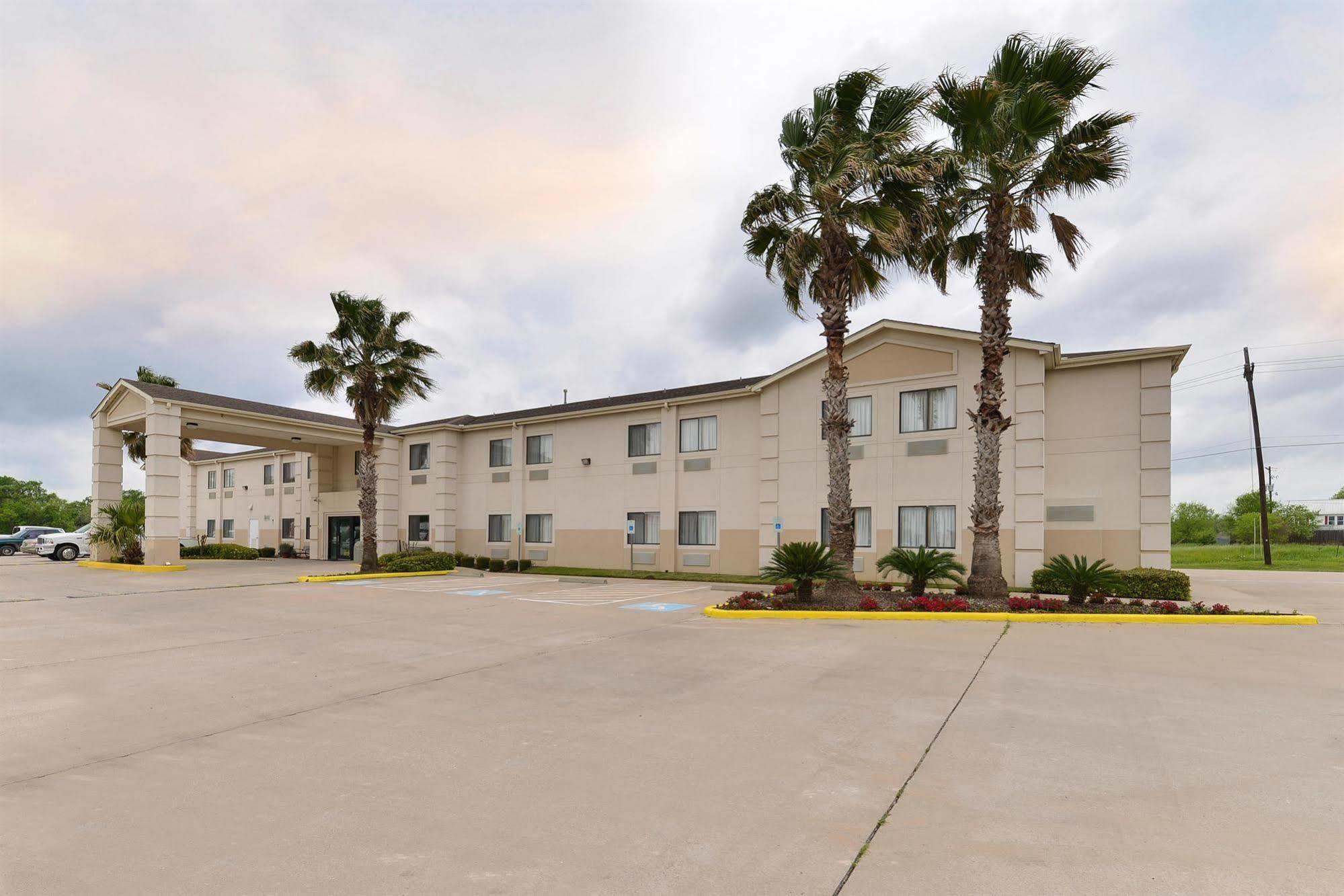 Americas Best Value Inn Somerville Texas Exterior photo