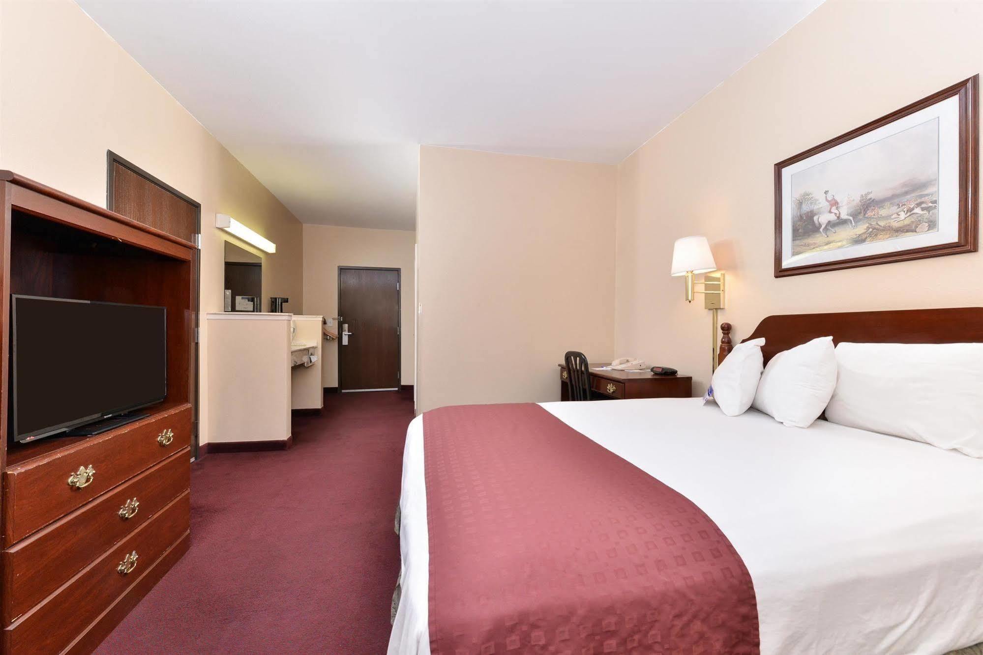 Americas Best Value Inn Somerville Texas Exterior photo