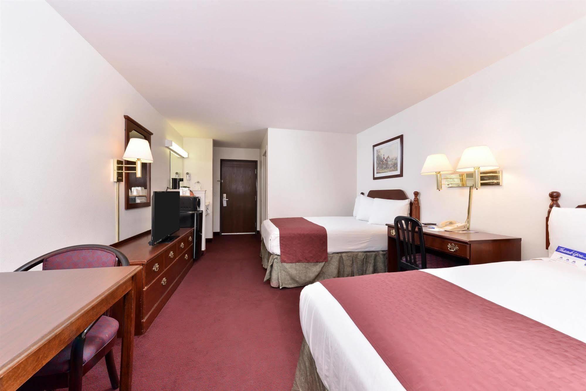 Americas Best Value Inn Somerville Texas Exterior photo
