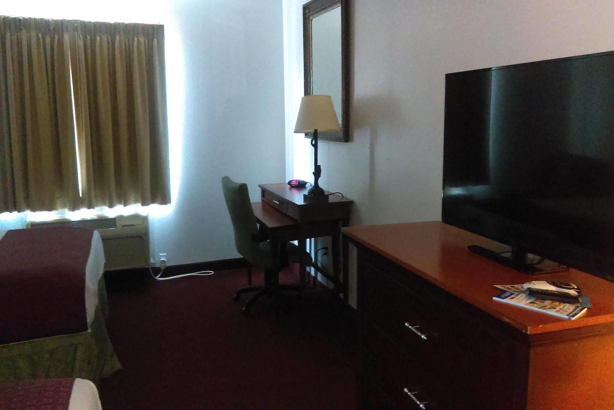 Americas Best Value Inn Somerville Texas Exterior photo