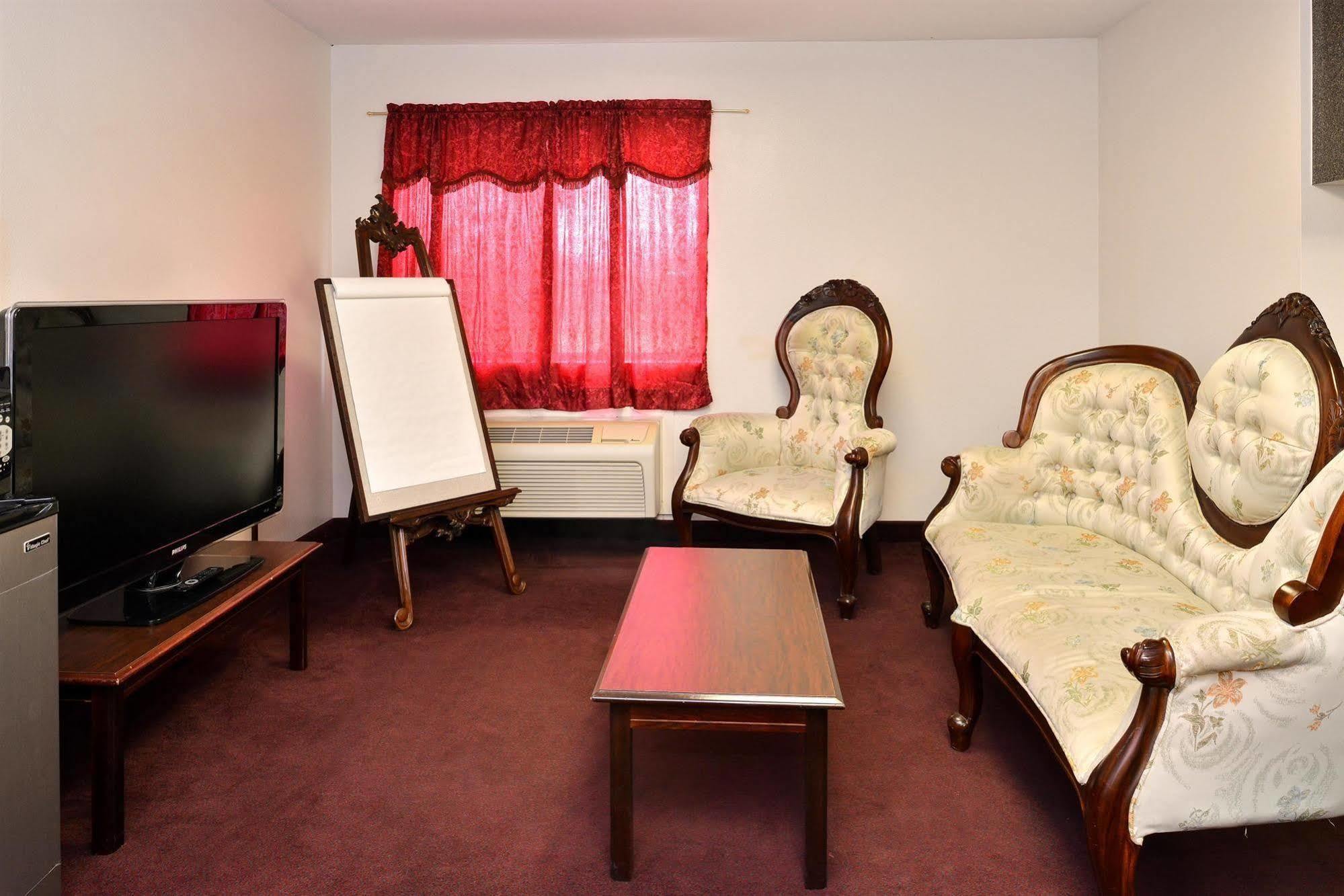 Americas Best Value Inn Somerville Texas Exterior photo