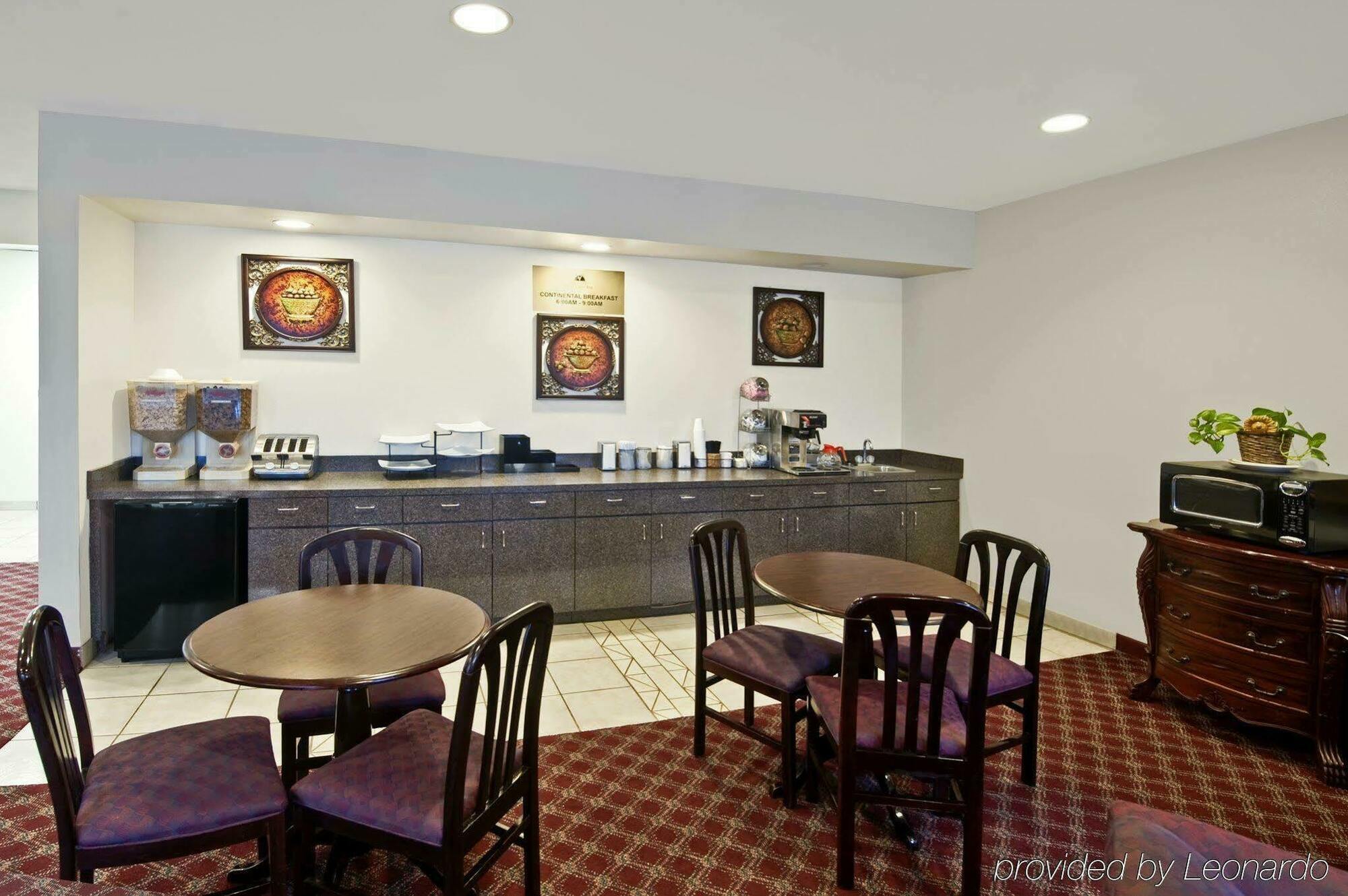 Americas Best Value Inn Somerville Texas Restaurant photo