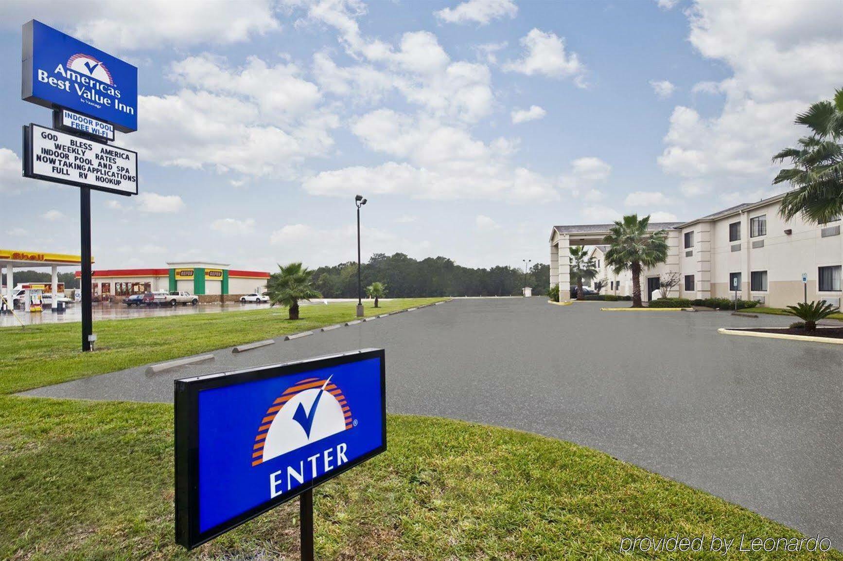Americas Best Value Inn Somerville Texas Exterior photo